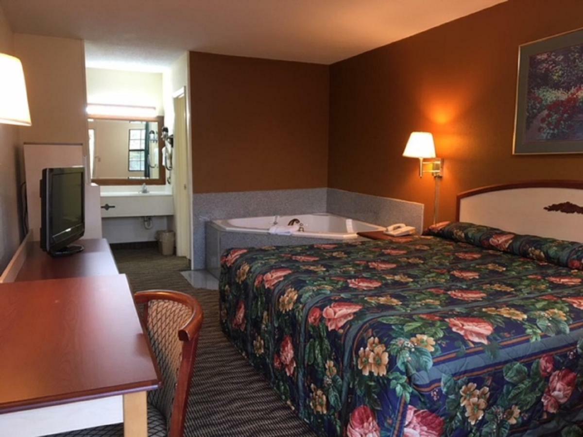 Suite Stay - Talladega 탈라데가 외부 사진